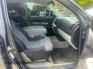 2009 Toyota Tundra z VIN 5TFBT54179X015051, wystawiony jako Copart lot #59124915 z przebiegiem 137 889 mil mil oraz Tytuł czysty. Historia ofert i sprzedaży dostępna na DreamBid. Obrazek 5.