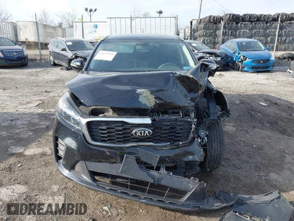 2019 Kia Sorento LX with VIN 5XYPGDA35KG553010, listed as a IAAI auction lot 41839878 with 87,392 mi miles. Bid and sale history available at carsss.com. Image 12.