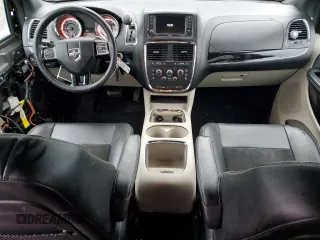 2019 Dodge Grand Caravan SXT with VIN 2C4RDGCG3KR679543, listed as a Copart auction lot 52520185 with 81,114 mi miles and Salvage Title. Bid and sale history available at DreamBid. Image 8.