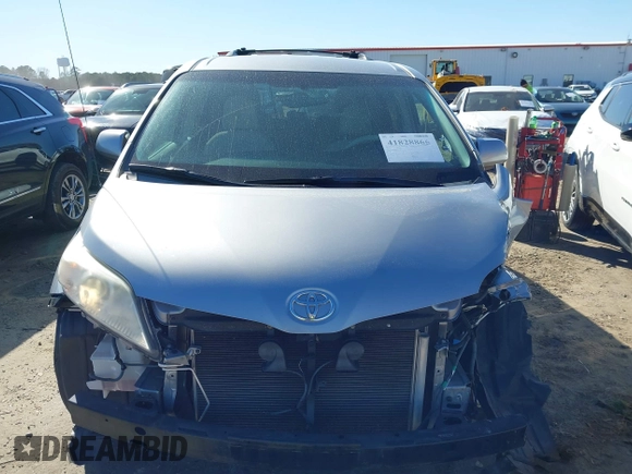 2012 Toyota Sienna LE AAS with VIN 5TDKK3DC5CS269377, listed as a IAAI auction lot 41828866 with 1 mi miles. Bid and sale history available at carsss.com. Image 12.