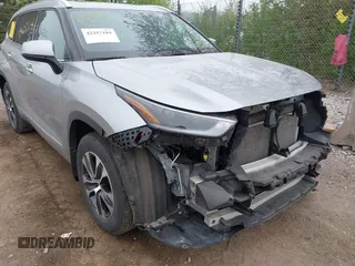 2021 Toyota Highlander XLE with VIN 5TDGZRBH5MS538188, listed as a IAAI auction lot 42257104 with 55,701 mi miles and . Bid and sale history available at DreamBid. Image 22.