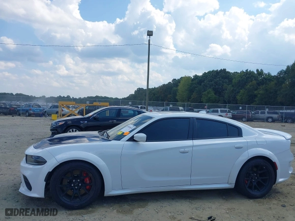 2021 Dodge Charger SRT Hellcat Widebody with VIN 2C3CDXL97MH555067, listed as a IAAI auction lot 40405630 with 19,818 mi miles. Bid and sale history available at carsss.com. Image 15.