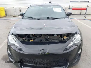 2013 Scion FR-S z VIN JF1ZNAA14D2733237, wystawiony jako IAAI lot #42098514 z przebiegiem 77 949 mil mil oraz . Historia ofert i sprzedaży dostępna na DreamBid. Obrazek 6.