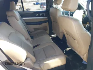 2017 Ford Explorer XLT z VIN 1FM5K7D81HGD96172, wystawiony jako IAAI lot #41620454 z przebiegiem 122 937 mil mil oraz . Historia ofert i sprzedaży dostępna na DreamBid. Obrazek 8.