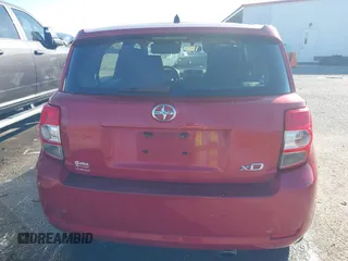 2013 Scion xD z VIN JTKKUPB43D1029717, wystawiony jako IAAI lot #41772021 z przebiegiem 165 751 mil mil oraz . Historia ofert i sprzedaży dostępna na DreamBid. Obrazek 16.
