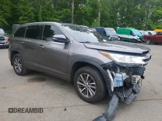 2018 Toyota Highlander SE with VIN 5TDJZRFH1JS816807, listed as a Copart auction lot 57179805 with 92,327 mi miles and Salvage title. Bid and sale history available at DreamBid. Image 4.