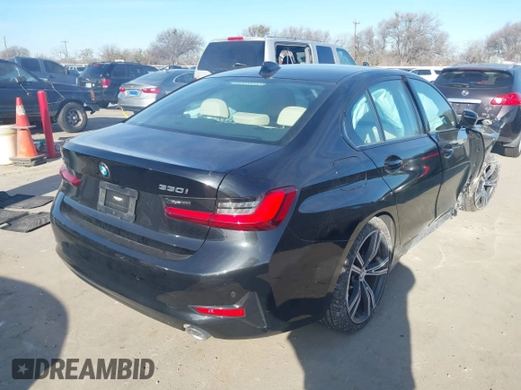 2022 BMW 3 Series 330i xDrive with VIN 3MW5R7J02N8C61109, listed as a IAAI auction lot 41392040 with 21,060 mi miles. Bid and sale history available at carsss.com. Image 4.