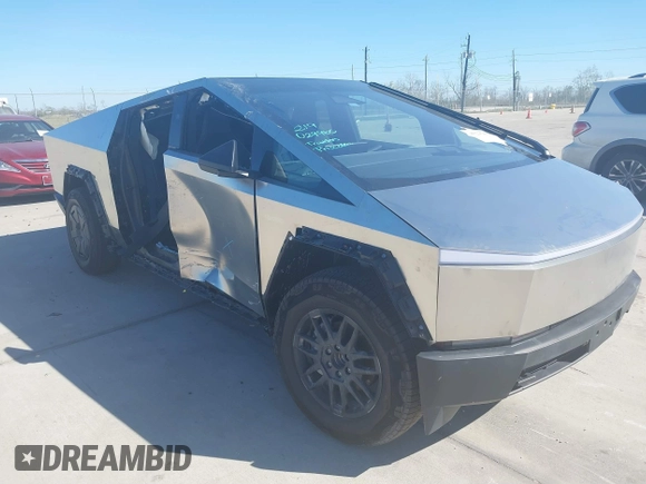 2024 Tesla Cybertruck с VIN 7G2CEHED8RA029960, выставлен на аукционе IAAI как лот 41829549 с пробегом 5 161 миль миль и . История ставок и продаж доступна на DreamBid. Изображение 6.