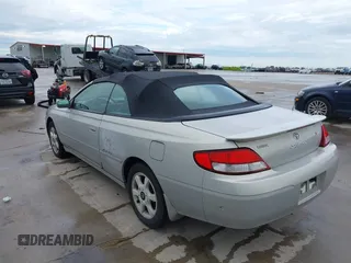 2001 Toyota Solara SE z VIN 2T1FF28P11C488940, wystawiony jako IAAI lot #42223312 z przebiegiem 197 410 mil mil oraz . Historia ofert i sprzedaży dostępna na DreamBid. Obrazek 3.