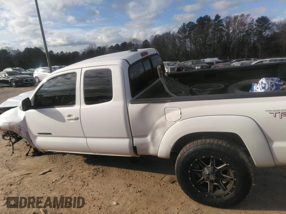 2012 Toyota Tacoma with VIN 5TFUU4EN8CX034202, listed as a IAAI auction lot 41117523 with 179,446 mi miles. Bid and sale history available at carsss.com. Image 15.