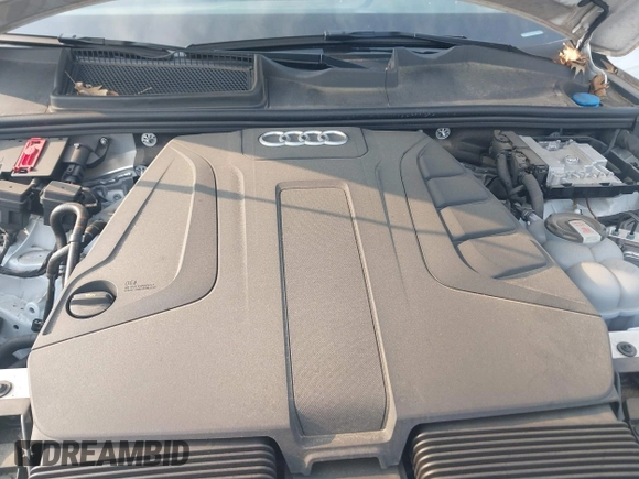 2022 Audi Q7 Premium Plus with VIN WA1LJBF70ND014081, listed as a IAAI auction lot 42403771 with 20,073 mi miles and . Bid and sale history available at DreamBid. Image 10.