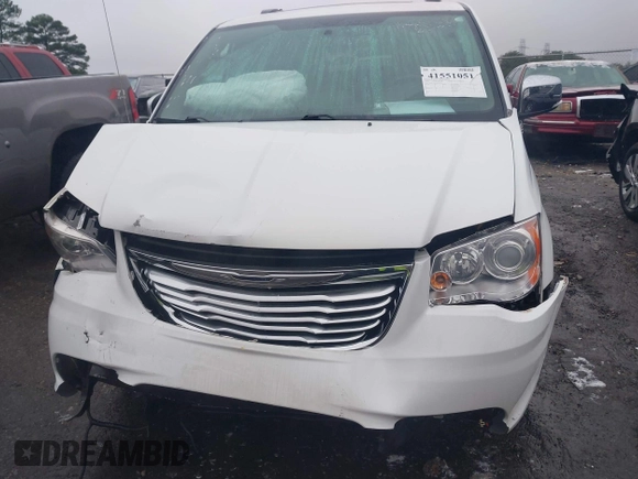 2016 Chrysler Town & Country Limited Platinum with VIN 2C4RC1GG7GR128503, listed as a IAAI auction lot 41551051 with 52,091 mi miles. Bid and sale history available at carsss.com. Image 6.