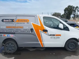 2015 Nissan NV200 SV with VIN 3N6CM0KN8FK727671, listed as a IAAI auction lot 41727194 with 165,776 mi miles. Bid and sale history available at carsss.com. Image 14.
