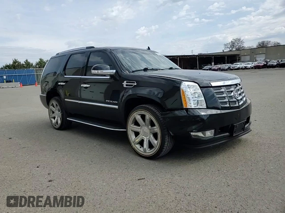 2011 Cadillac Escalade Luxury z VIN 1GYS4BEF5BR338010, wystawiony jako Copart lot #53075885 z przebiegiem 102 589 mil mil oraz Szkoda całkowita • Salvage title. Historia ofert i sprzedaży dostępna na DreamBid. Obrazek 12.