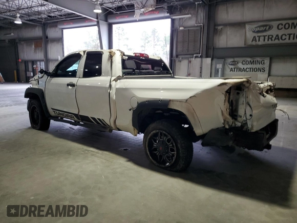 2016 Toyota Tundra SR z VIN 5TFRM5F11GX100988, wystawiony jako Copart lot #86719774 z przebiegiem Nie podano mil oraz Szkoda całkowita • Salvage title. Historia ofert i sprzedaży dostępna na DreamBid. Obrazek 2.