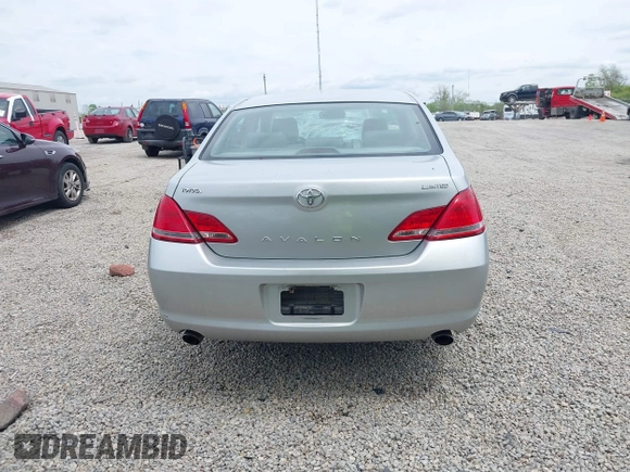 2007 Toyota Avalon XL z VIN 4T1BK36B77U198619, wystawiony jako IAAI lot #42204373 z przebiegiem 348 721 mil mil oraz . Historia ofert i sprzedaży dostępna na DreamBid. Obrazek 16.