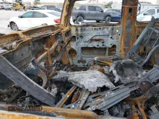 2004 Hummer H2 with VIN 5GRGN23U14H117277, listed as a Copart auction lot 87757135 with Not Provided miles and Salvage Title. Bid and sale history available at carsss.com. Image 7.