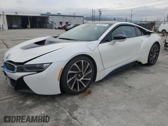 2016 BMW i8 z VIN WBY2Z2C56GV675882, wystawiony jako Copart lot #39606014 z przebiegiem 40 680 mil mil oraz . Historia ofert i sprzedaży dostępna na DreamBid. Obrazek 1.