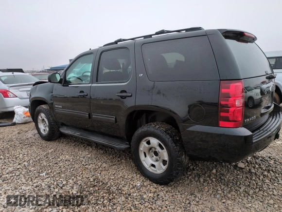 2014 Chevrolet Tahoe LT z VIN 1GNSKBE06ER131287, wystawiony jako Copart lot #82617224 z przebiegiem 138 880 mil mil oraz Szkoda całkowita • Salvage title. Historia ofert i sprzedaży dostępna na DreamBid. Obrazek 2.