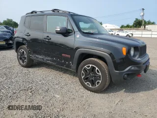 2017 Jeep Renegade Trailhawk with VIN ZACCJBCB8HPE43103, listed as a Copart auction lot 58690885 with 135,139 mi miles and Clean title. Bid and sale history available at DreamBid. Image 4.