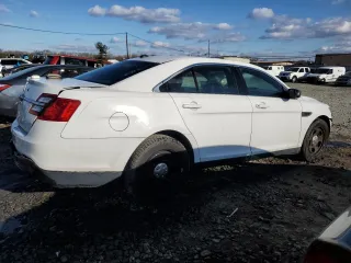 2018 Ford Police Interceptor with VIN 1FAHP2MK9JG128158, listed as a Copart auction lot 82578064 with 105,461 mi miles and Salvage title. Bid and sale history available at DreamBid. Image 3.