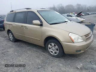 2009 Kia Sedona LX with VIN KNDMB233896309917, listed as a IAAI auction lot 41800176 with 177,329 mi miles. Bid and sale history available at carsss.com. Image 1.