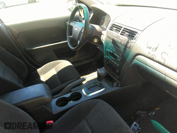 2007 Ford Fusion SE with VIN 3FAHP01127R152030, listed as a IAAI auction lot 33457957 with 197,513 mi miles. Bid and sale history available at carsss.com. Image 5.