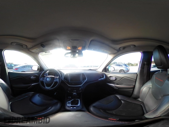 2018 Jeep Cherokee Trailhawk with VIN 1C4PJMBX3JD546332, listed as a IAAI auction lot 41269245 with 88,466 mi miles. Bid and sale history available at carsss.com. Image 18.