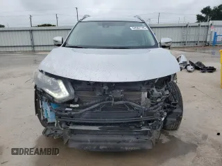 2020 Nissan Rogue S z VIN 5N1AT2MT6LC711311, wystawiony jako Copart lot #54567145 z przebiegiem 77 417 mil mil oraz Szkoda całkowita • Salvage title. Historia ofert i sprzedaży dostępna na DreamBid. Obrazek 5.