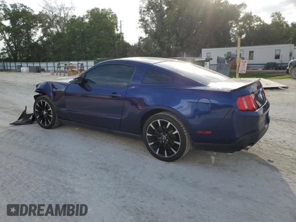 2012 Ford Mustang Premium z VIN 1ZVBP8AM6C5220199, wystawiony jako Copart lot #60164285 z przebiegiem 165 909 mil mil oraz Szkoda całkowita • Salvage title. Historia ofert i sprzedaży dostępna na DreamBid. Obrazek 2.