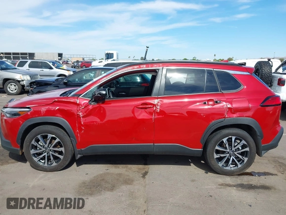 2024 Toyota Corolla Cross XLE with VIN 7MUDAAAG2RV095547, listed as a IAAI auction lot 42087409 with 15,402 mi miles and . Bid and sale history available at DreamBid. Image 12.