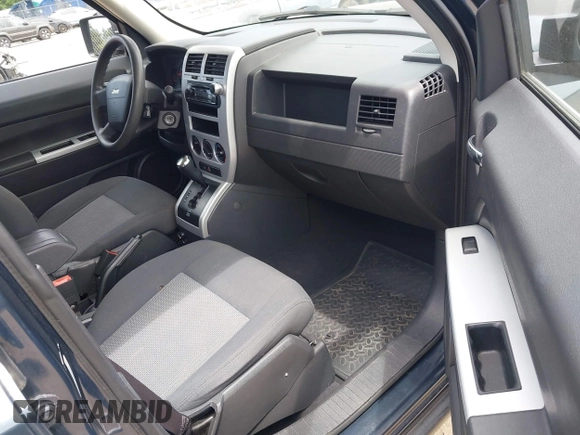 2008 Jeep Patriot Sport с VIN 1J8FF28W98D736350, выставлен на аукционе IAAI как лот 42521726 с пробегом 213 473 миль миль и . История ставок и продаж доступна на DreamBid. Изображение 5.
