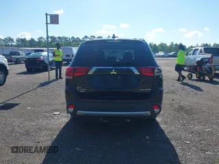 2018 Mitsubishi Outlander SE with VIN JA4AD3A34JZ055450, listed as a IAAI auction lot 42269912 with 85,013 mi miles and . Bid and sale history available at DreamBid. Image 16.