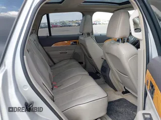 2011 Lincoln MKX z VIN 2LMDJ8JK7BBJ15676, wystawiony jako IAAI lot #42096817 z przebiegiem 218 798 mil mil oraz . Historia ofert i sprzedaży dostępna na DreamBid. Obrazek 8.