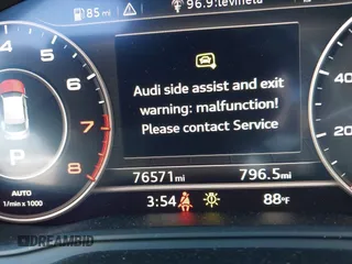 2018 Audi Q5 Premium Plus with VIN WA1BNAFY1J2245788, listed as a IAAI auction lot 41761858 with 76,571 mi miles. Bid and sale history available at carsss.com. Image 15.