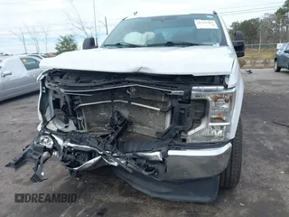 2022 Ford F-250 XL z VIN 1FT7W2BTXNEF76074, wystawiony jako IAAI lot #41339363 z przebiegiem 70 594 mil mil oraz . Historia ofert i sprzedaży dostępna na DreamBid. Obrazek 12.