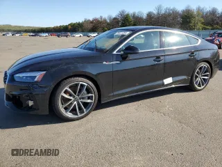 2024 Audi A5 Sportback S line Premium z VIN WAUDACF51RA072705, wystawiony jako Copart lot #70411354 z przebiegiem 1 856 mil mil oraz Szkoda całkowita • Salvage title. Historia ofert i sprzedaży dostępna na DreamBid. Obrazek 1.