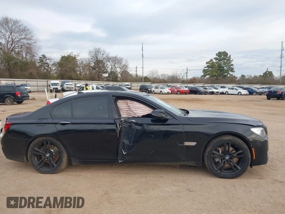2015 BMW 7 Series 740i с VIN WBAYA6C58FD826880, выставлен на аукционе IAAI как лот 41360429 с пробегом 125 130 миль миль и . История ставок и продаж доступна на DreamBid. Изображение 14.