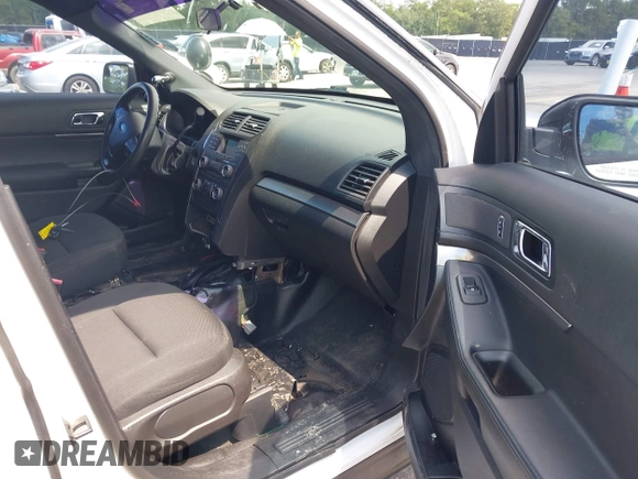 2017 Ford Police Interceptor Utility с VIN 1FM5K8AT1HGE29783, выставлен на аукционе IAAI как лот 42709912 с пробегом 146 910 миль миль и . История ставок и продаж доступна на DreamBid. Изображение 5.