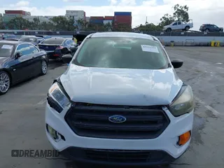 2018 Ford Escape S z VIN 1FMCU0F78JUA56974, wystawiony jako IAAI lot #42232294 z przebiegiem 63 511 mil mil oraz . Historia ofert i sprzedaży dostępna na DreamBid. Obrazek 12.