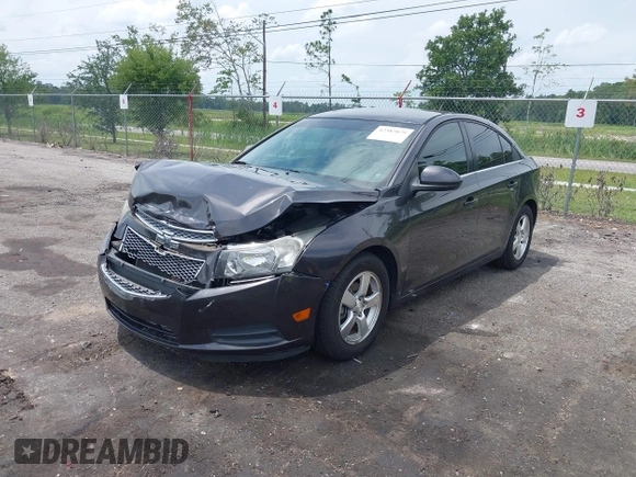 2014 Chevrolet Cruze 1LT z VIN 1G1PC5SBXE7178264, wystawiony jako IAAI lot #42387875 z przebiegiem 125 437 mil mil oraz . Historia ofert i sprzedaży dostępna na DreamBid. Obrazek 17.