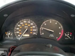 1998 Saturn SL z VIN 1G8ZH5280WZ312544, wystawiony jako Copart lot #50971665 z przebiegiem 119 855 mil mil oraz Szkoda całkowita • Salvage title. Historia ofert i sprzedaży dostępna na DreamBid. Obrazek 9.