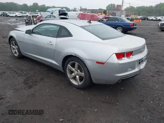 2011 Chevrolet Camaro 1LT with VIN 2G1FB1ED8B9208084, listed as a IAAI auction lot 42523897 with 112,894 mi miles and . Bid and sale history available at DreamBid. Image 3.