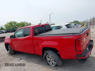 2018 Chevrolet Colorado 4WD LT z VIN 1GCHTCEN0J1137385, wystawiony jako IAAI lot #42415175 z przebiegiem 85 461 mil mil oraz . Historia ofert i sprzedaży dostępna na DreamBid. Obrazek 14.