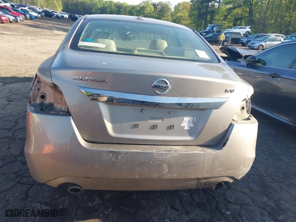 2015 Nissan Altima 2.5 with VIN 1N4AL3AP9FC115766, listed as a IAAI auction lot 41961170 with 154,820 mi miles. Bid and sale history available at carsss.com. Image 6.