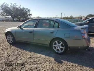 2002 Nissan Altima SE with VIN 1N4BL11D52C240613, listed as a Copart auction lot 46549035 with 197,341 mi miles and Salvage Title. Bid and sale history available at carsss.com. Image 2.