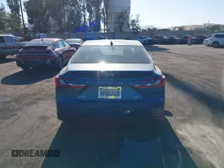 2025 Toyota Camry LE z VIN 4T1DAACK0SU038983, wystawiony jako IAAI lot #42300193 z przebiegiem 8690 mil mil oraz . Historia ofert i sprzedaży dostępna na DreamBid. Obrazek 17.