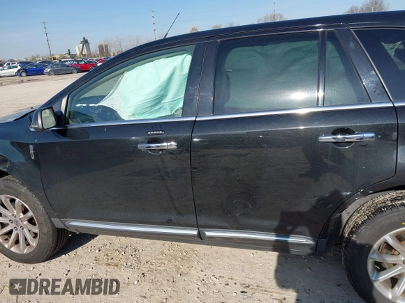 2013 Lincoln MKX with VIN 2LMDJ6JK6DBL05749, listed as a IAAI auction lot 42000210 with 104,944 mi miles. Bid and sale history available at carsss.com. Image 13.