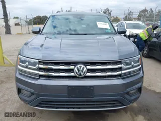 2018 Volkswagen Atlas 3.6L V6 SE with VIN 1V2LR2CA4JC560878, listed as a IAAI auction lot 42064189 with 142,834 mi miles. Bid and sale history available at carsss.com. Image 12.