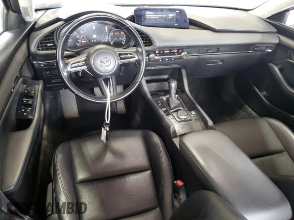 2019 Mazda 3 Select z VIN JM1BPACL2K1106950, wystawiony jako Copart lot #59481345 z przebiegiem 56 582 mil mil oraz Szkoda całkowita • Salvage title. Historia ofert i sprzedaży dostępna na DreamBid. Obrazek 8.